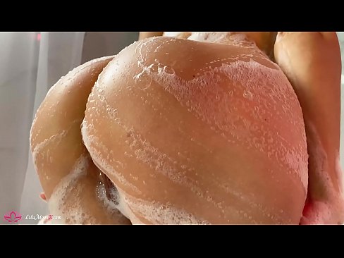 ❤️ La morena es masturba el cony amb un vibrador fins a un orgasme intens a la dutxa ❤️❌ Putes a nosaltres ❤