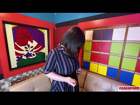 ❤️ Una maca japonesa de grans tetes es masturba amb joguines sexuals i té un orgasme. Ella parla en una entrevista de la seva putada experiència. Tetes enormes i cony pelut gemegant fort. Osakaporn ❤️❌ Putes a nosaltres ❤