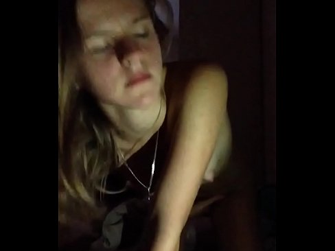 ❤️ Una noia es masturba i corre ❤️❌ Putes a nosaltres ❤